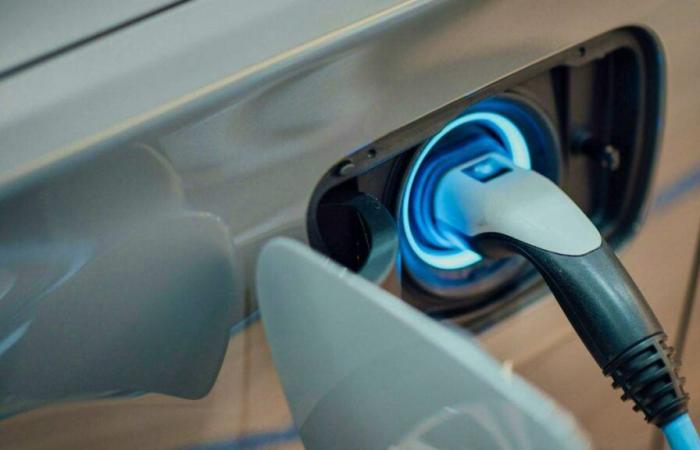 Il prezzo delle auto elettriche usate dovrebbe scendere