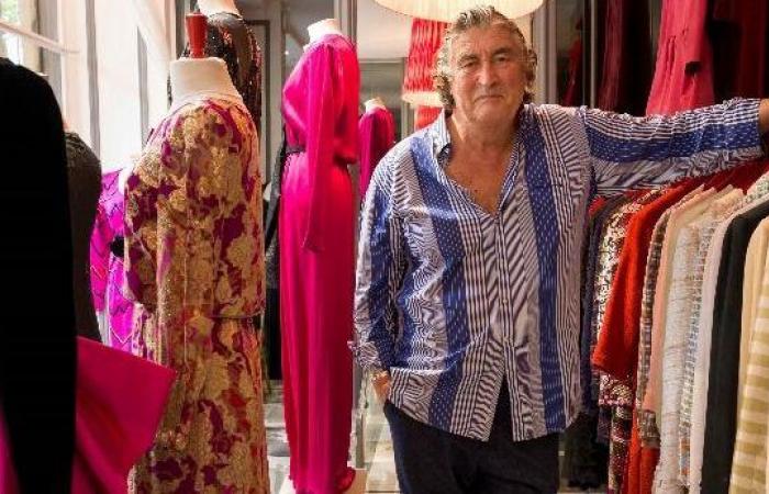 applauso finale per il commerciante di antiquariato di moda