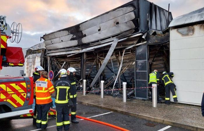 un ristorante cinese distrutto prima della sua apertura