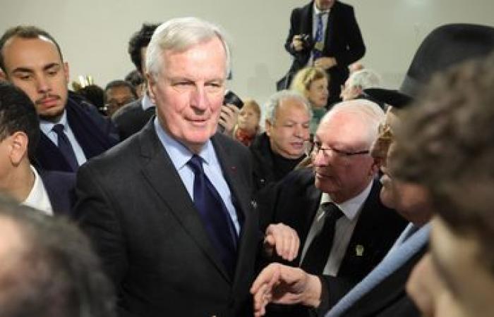 Michel Barnier fa la sua prima uscita pubblica dalla caduta del suo governo