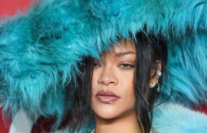 Rihanna si svela in intimo e infiamma i social