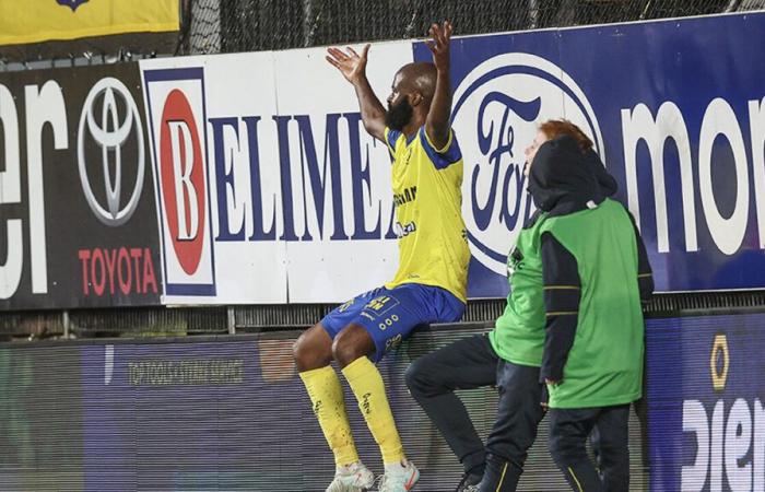 Didier Lamkel Zé, di tutte le persone, ha dato a STVV un punto contro Anversa in una partita nervosa piena di opportunità