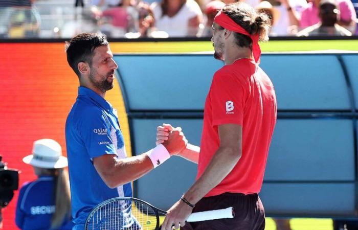 Zverev raggiunge la finale aperta australiana dopo che Djokovic si ritira