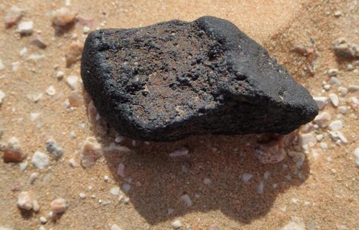 Un meteorite tracciato nel cielo viene ritrovato in un deserto sulla terra – RTS.CH