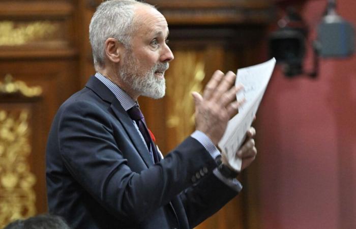 Il deputato QS Vincent Marissal sta valutando la possibilità di lanciare una festa municipale a Montreal