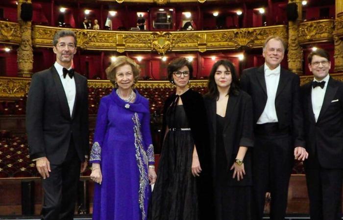 La regina Sofia festeggia i 150 anni dell’Opéra Garnier di Parigi