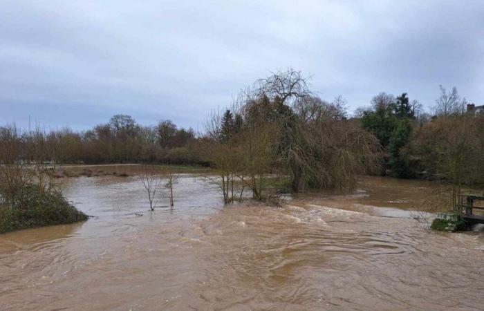 L’acqua continua ad entrare in questa città