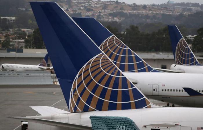 6 feriti in seguito all’improvvisa perdita di quota di un Boeing della United Airlines