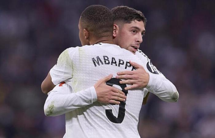 Uscita forte di Valverde sul ritorno in forma di Mbappé