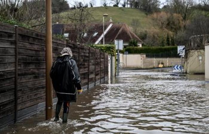 Nove dipartimenti sono posti in allerta arancione per rischi di venti violenti, alluvi