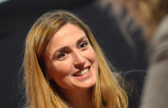 L’attrice Julie Gayet è attesa a Montjoie-Saint-Martin alla fine di maggio 2025