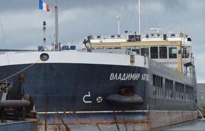 “L’abbandono incombe”… Bloccata da tre anni nel porto, questa nave russa presto al diesel?