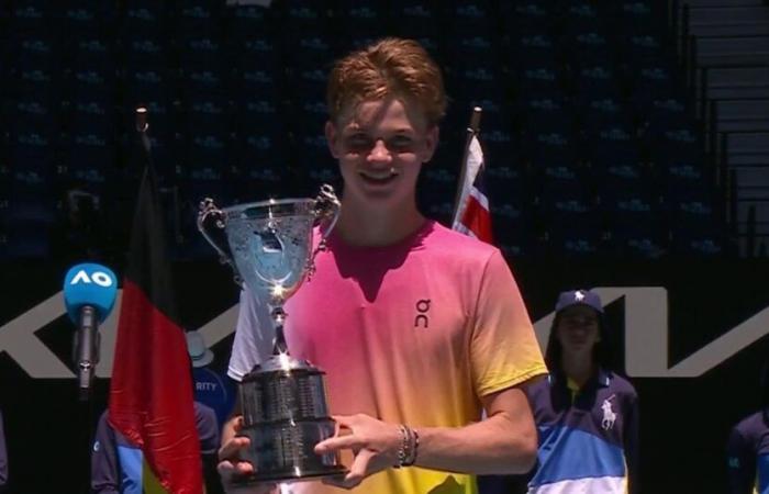 Australian Open 2025 | Svizzera, battute d’arresto con una mano, allenata da Luthi: Henry Bernet, Junior Revelation di Melbourne – Video Tennis