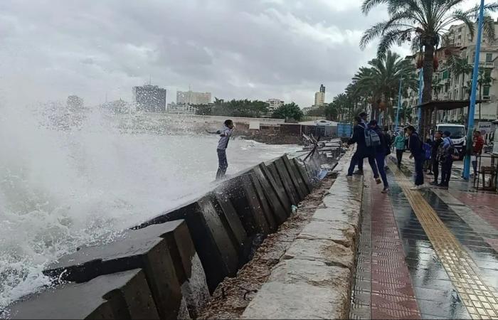 3 strani fenomeni aerei oggi .. Le condizioni meteorologiche di martedì 28-2025 (dichiarazione dell’autorità meteorologica)