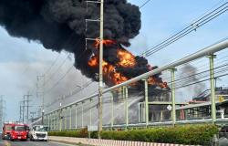 Incendio di un serbatoio di gas in Thailandia, un morto, 200 evacuati