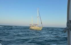 Cotentin. I soccorritori in mare soccorrono un marinaio di 61 anni con danni al motore e affaticamento