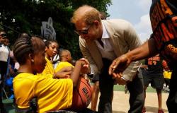 Il principe Harry è in Nigeria per promuovere gli Invictus Games