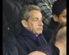 FOTO PSG-Lione – Nicolas Sarkozy allo stadio con la famiglia: Jean, una somiglianza sempre più evidente con il papà