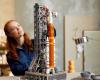 Decolla con il nuovo set del sistema di lancio spaziale Artemis della NASA LEGO