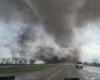 più di 70 tornado hanno colpito gli Stati Uniti centrali, case devastate