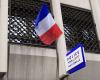 Francia: due agenti di polizia gravemente feriti da colpi di arma da fuoco in una stazione di polizia