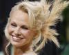 Pamela Anderson e i suoi due figli, nuove muse di Pandora