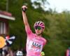 Terza vittoria per Tadej Pogacar in otto tappe dall’inizio del Giro
