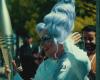 “Miss Martini” diventa la prima drag queen a portare la fiamma olimpica: “È un onore”