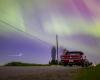 L’aurora boreale ha trasformato i cieli canadesi in tele celestiali