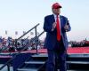 Trump guida i sostenitori del MAGA nei canti volgari al raduno del New Jersey