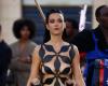 Katy Perry ha indossato un abito nudo geometrico alla sfilata di Vogue World 2024 a Parigi