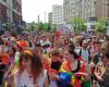 IN FOTO – La marcia del Pride di Amiens riunisce 3.000 persone