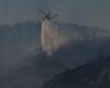 incendio boschivo vicino ad Atene, le autorità avvertono di rischio molto elevato di incendi in sei regioni