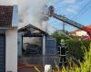 Un garage in fiamme costringe all’evacuazione degli occupanti di due case a Riorges