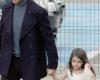 Tom Cruise non vede più sua figlia Suri, ma una famosa attrice che ha interpretato sua figlia sullo schermo gode dei suoi doni ogni anno