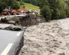 Frane,
      strade
      bloccate
      e
      un
      fiume
      in
      piena;
      l'isolata
      Haute-Maurienne