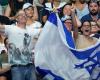 I
      tifosi
      della
      nazionale
      di
      calcio
      israeliana
      chiedono
      il
      cessate
      il
      fuoco