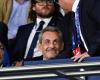 Nicolas Sarkozy affronta Kylian Mbappé in un piccolo fallo