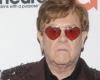 Il cantante Elton John parla dei suoi problemi di salute