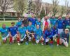 Il team francese di insegnanti incontra gli amputati del PFC