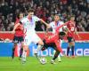 Il Lille colto in rete dall'OL in Ligue 1