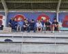 alcuni giovani hanno dipinto un affresco sulla tribuna dello stadio di Sarlat