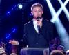 NRJ Music Awards 2024: L'Indocina trionfa dopo un errore dello YouTuber Michou, Nikos Aliagas costretto a intervenire