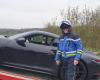 INSOLITO. La polizia fa lampeggiare Batman a 200 km/h e manda la sua Porsche al canile