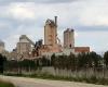 Un incendio in un silo contenente carbone alto 31 metri nel sito di Calcia a Beaucaire