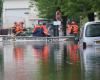 Bloccato in macchina durante un'alluvione? Buoni riflessi da adottare