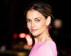 Ancora una volta Katie Holmes dimostra il suo senso dello stile con un look colorato