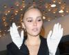 Lily Rose Depp bellissima mentre applaude il suo compagno rapper in concerto a Los Angeles (FOTO)