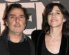 Charlotte Gainsbourg e Yvan Attal festeggiano ciascuno il 22esimo compleanno della figlia Alice a modo suo