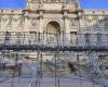 Nonostante i lavori, una passerella permette di vedere la Fontana di Trevi